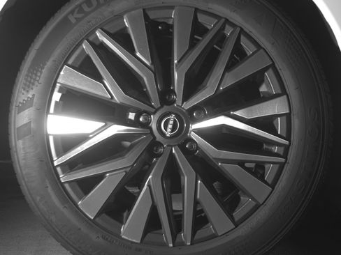 Used 2025 Nissan Altima 2.5 SV image 15