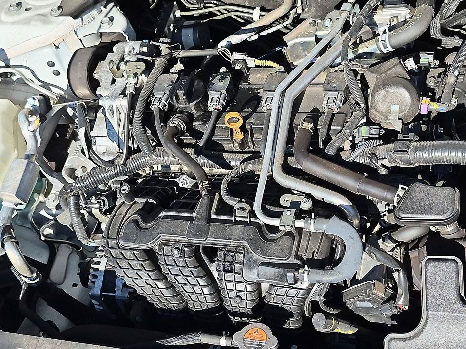 Used 2025 Nissan Altima 2.5 SR FWD image 35