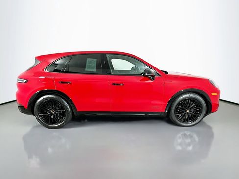 Used 2025 Porsche Cayenne GTS image 8