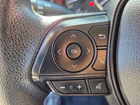 Used 2020 Toyota Corolla LE image 27