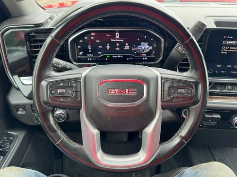 Used 2024 GMC Sierra 2500 SLE image 11