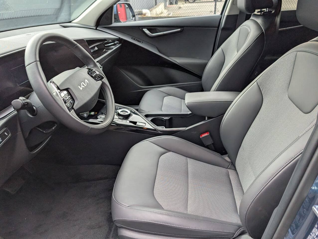 Used 2025 Kia Niro Wind FWD image 10