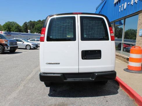 Used 2020 Chevrolet Express 2500 w/ Driver Convenience Package RWD image 5