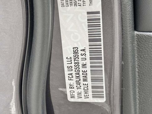 New 2025 Jeep Grand Cherokee L Altitude AWD/4WD image 31