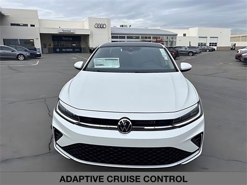 New 2026 Volkswagen Jetta SE image 2