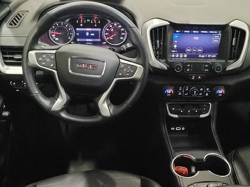 Used 2024 GMC Terrain SLT FWD image 22