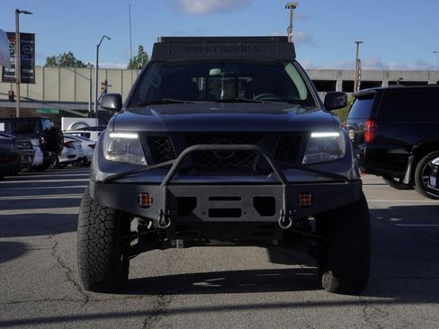 Certified 2020 Nissan Frontier SV w/ Midnight Edition Floor Mats image 6