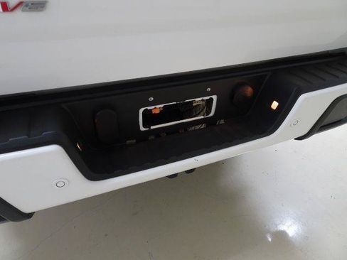 Used 2020 Chevrolet Colorado LT w/ Safety Package RWD image 11