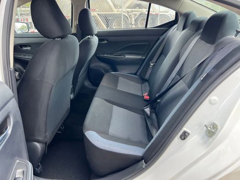 Used 2025 Nissan Versa SV image 35