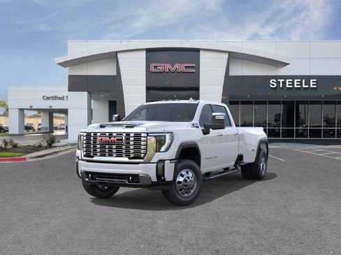 New 2026 GMC Sierra 3500 Denali w/ Denali Reserve Package AWD/4WD image 8