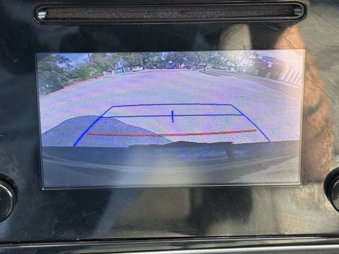 Used 2019 Toyota Corolla LE image 18