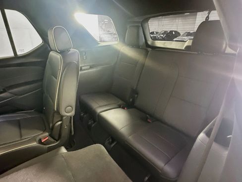 Used 2023 Chevrolet Traverse Premier w/ Redline Edition AWD/4WD image 30