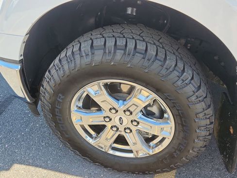 Used 2023 Ford F150 XLT w/ XTR Package AWD/4WD image 18