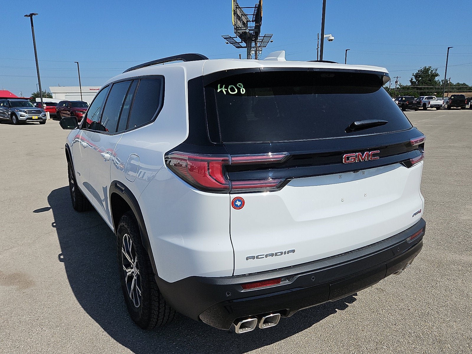 New 2026 GMC Acadia AT4 w/ LPO, Floor Liner Package AWD/4WD image 3