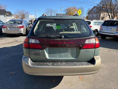Used 2004 Subaru Outback Wagon image 4