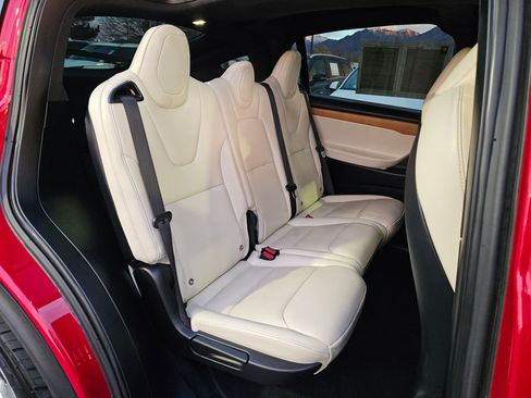 Used 2020 Tesla Model X Performance image 34