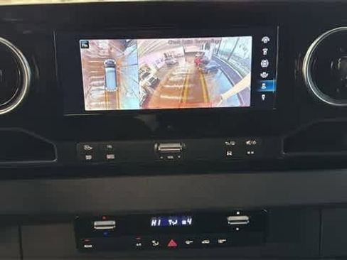Used 2023 Mercedes-Benz Sprinter 2500 image 16