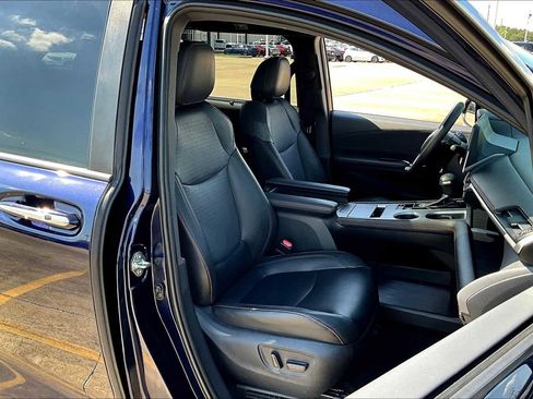 Used 2021 Toyota Sienna XSE image 6
