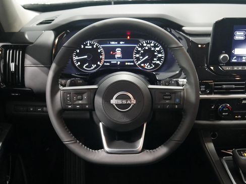 New 2025 Nissan Pathfinder SV image 21