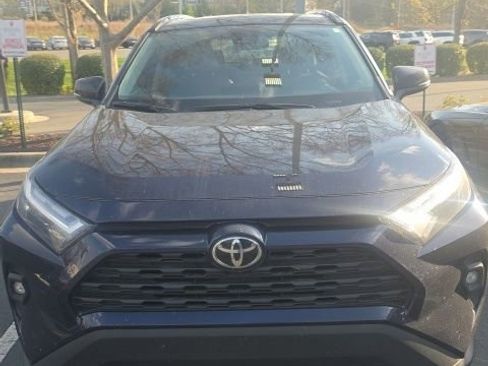 Used 2023 Toyota RAV4 XLE Premium image 7