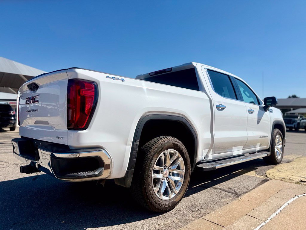 Used 2023 GMC Sierra 1500 SLT AWD/4WD image 4