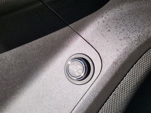 Used 2017 GMC Acadia SLT image 28