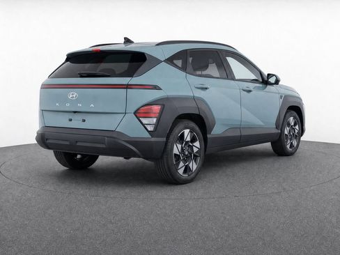 Used 2025 Hyundai Kona SEL FWD image 4