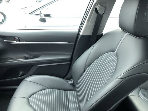 Used 2024 Toyota Camry SE image 22