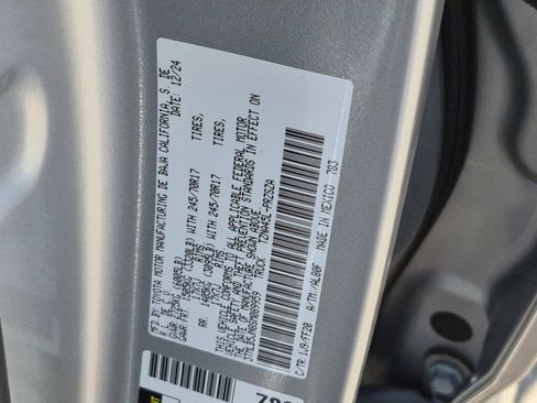 Certified 2025 Toyota Tacoma SR5 AWD/4WD image 25