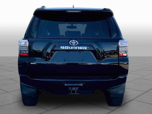 Used 2019 Toyota 4Runner SR5 Premium AWD/4WD image 4