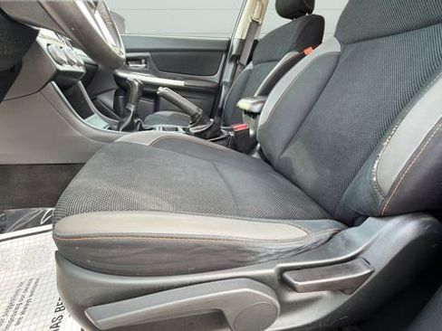 Used 2017 Subaru Crosstrek 2.0i Premium image 16