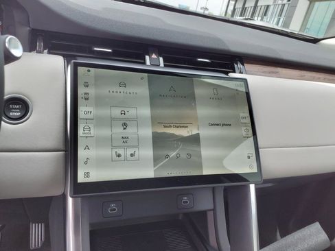 Used 2025 Land Rover Discovery Sport S image 19