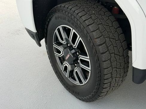 Used 2023 GMC Sierra 2500 AT4 image 22