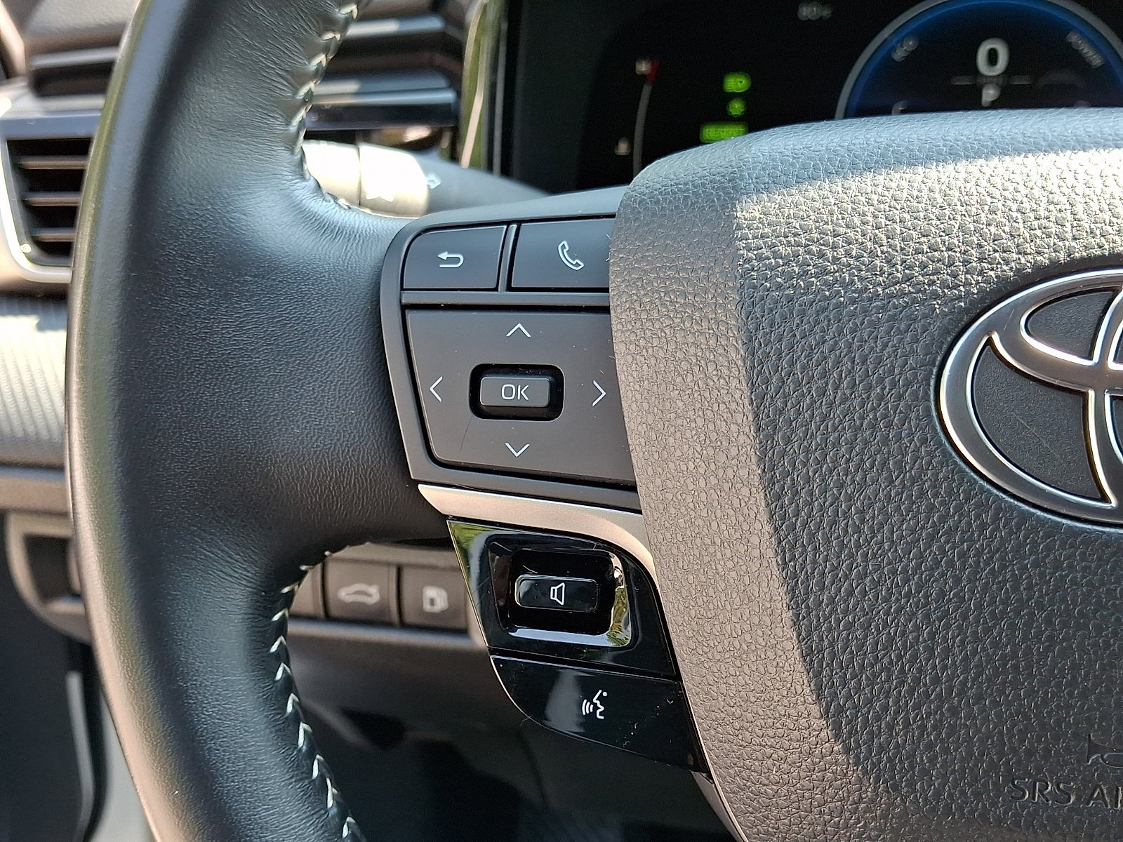 Certified 2025 Toyota Camry SE FWD image 21