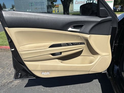 Used 2011 Honda Accord SE image 13