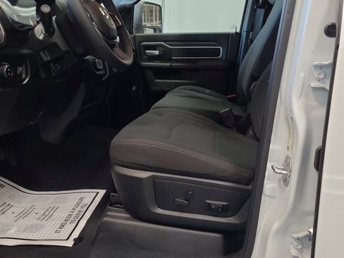 Used 2026 RAM 2500 Big Horn AWD/4WD image 7