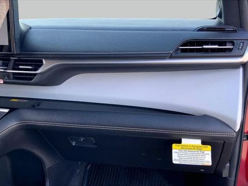 Certified 2026 Toyota Sienna XSE FWD image 18