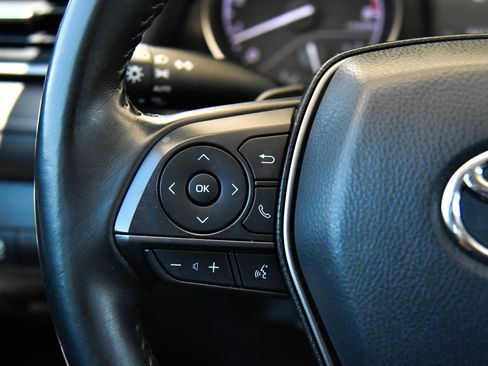 Used 2022 Toyota Camry SE FWD image 28