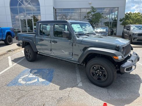 New 2025 Jeep Gladiator Sport image 41