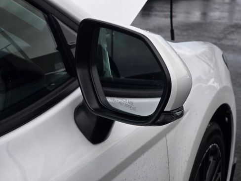 Used 2025 Toyota Camry SE image 28