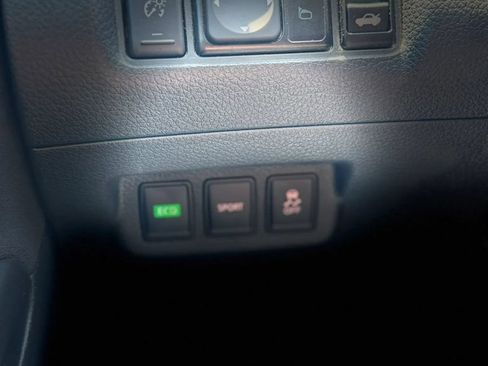 Used 2014 Nissan Sentra SR w/ SR Driver Package FWD image 30