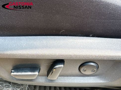Used 2023 Nissan Rogue SV FWD image 25
