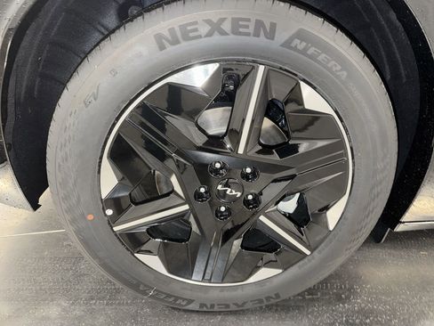 New 2025 Kia EV6 Wind image 13