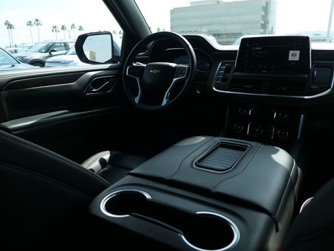 Used 2024 Chevrolet Suburban Premier RWD image 30