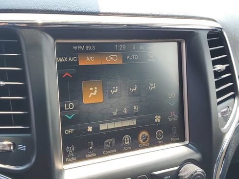 Certified 2017 Jeep Grand Cherokee Overland AWD/4WD image 28