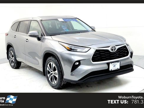 New 2026 Toyota Highlander XLE image 1