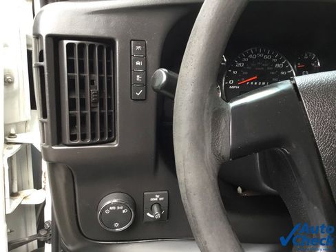 Used 2014 Chevrolet Express 2500 RWD image 26
