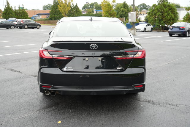 Used 2025 Toyota Camry SE FWD image 6
