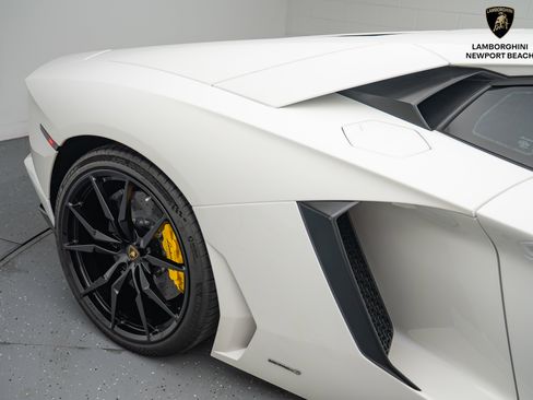 Used 2014 Lamborghini Aventador LP 700-4 image 6