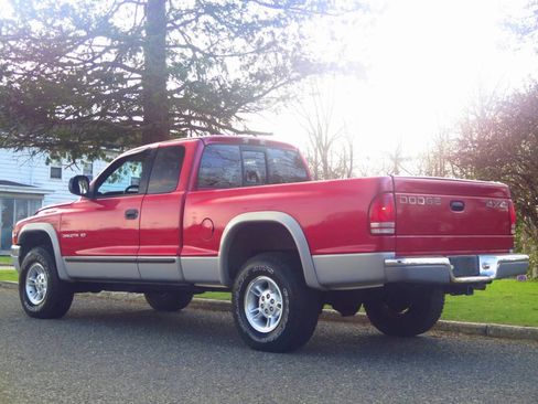 Used 1998 Dodge Dakota SLT image 3